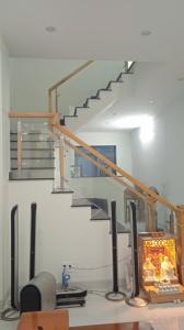 Cầu thang kính Biên Hòa 17