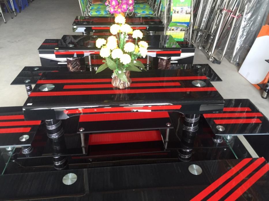 Kệ kiếng Tivi 07