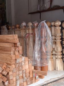 Trụ cầu thang 23